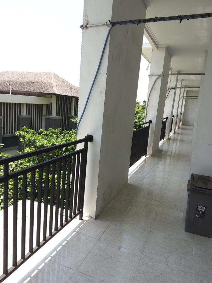 Ketapang Guesthouse Echo Beach Canggu Exterior foto